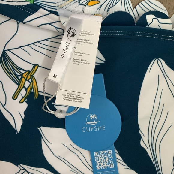 Cupshe High-Waist Floral Scalloped Bikini Bottom - NWT! - Picture 7 of 8